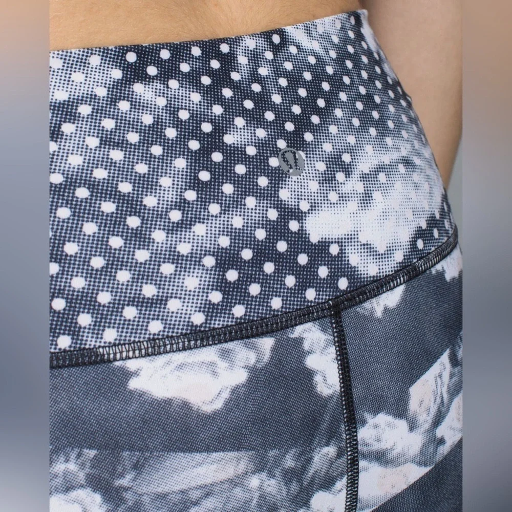 Lululemon High Times Pant, size 4